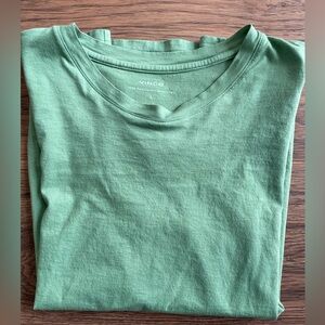 Vince T shirt 100% Pima cotton Size large